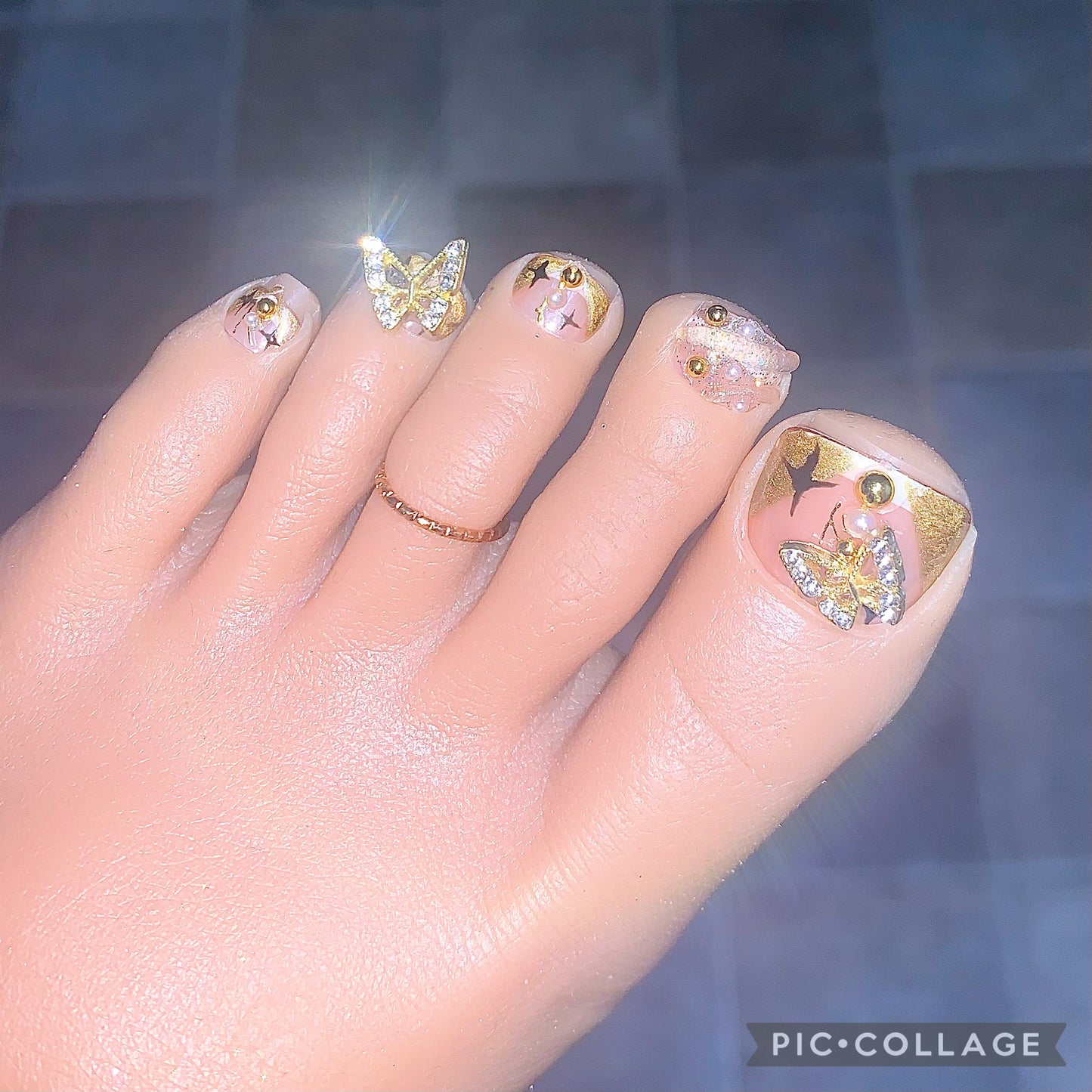 A3 Gold Pearl Toes